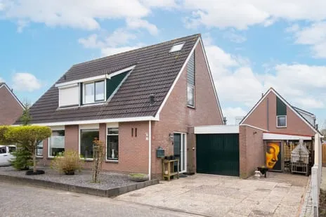 Twee-onder-één-kap te koop: Dille 2, De Kruidentuin Dronten