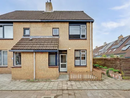 Hoekwoning te koop: Dilledonk-Zuid 60, Donken Spijkenisse