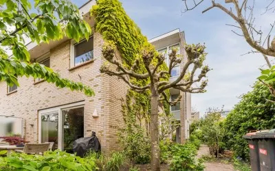 Twee-onder-één-kap te koop: Dillenburg 9, De Koog Uitgeest