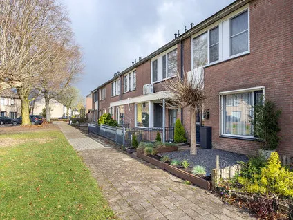 Tussenwoning te koop: Dilleveld 10, Veghel