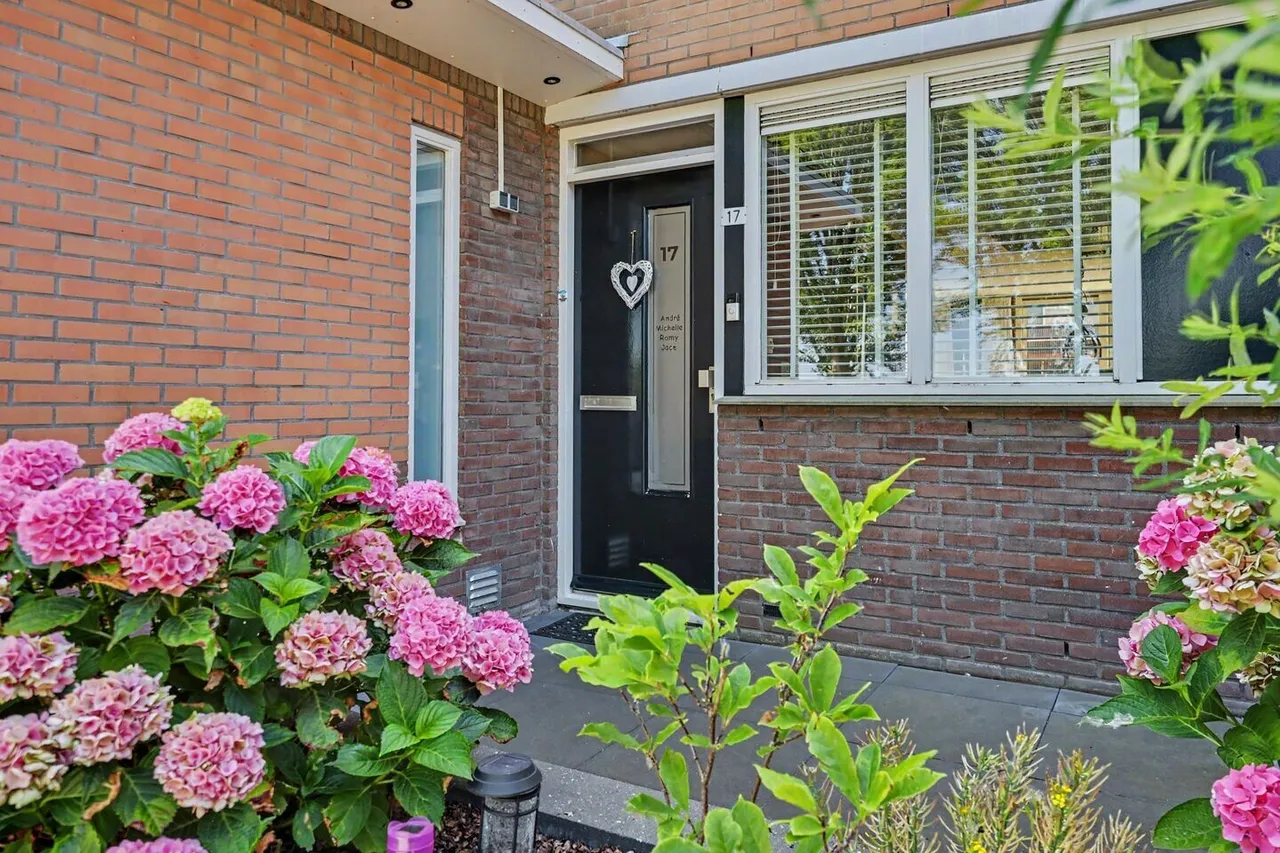 Terraced house for sale: Dilleveld 17, De Velden Schiedam