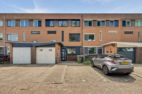 Tussenwoning te koop: Dilleveld 19, De Velden Schiedam