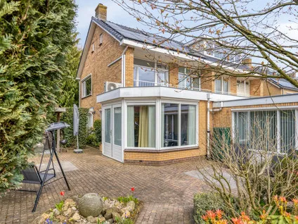 Twee-onder-één-kap te koop: Dillewijnen 2, Engelenburg Veenendaal