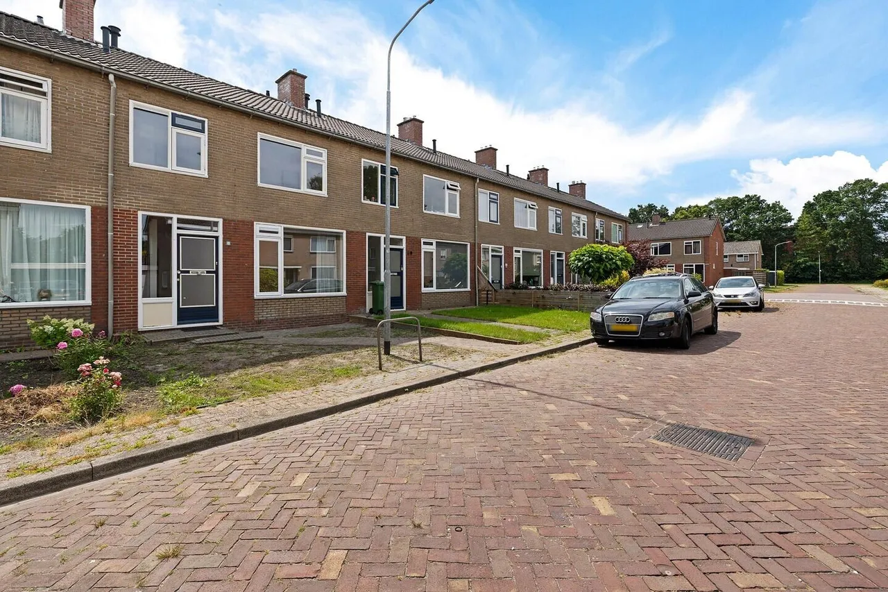 Tussenwoning te koop: Dintellaan 10, Stadskanaal