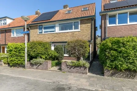 Twee-onder-één-kap te koop: Dintelstraat 17, Rivierenbuurt-West Amersfoort