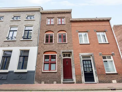 Tussenwoning te koop: Dionysiusstraat 1, Roermond