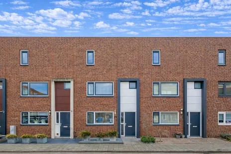 Tussenwoning te koop: Dirck Verhagenstraat 27, Schouten Voorhout