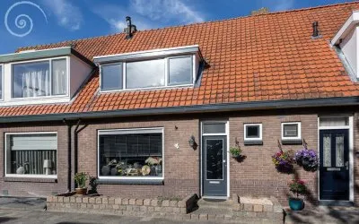 Tussenwoning te koop: Dirk Bosstraat 23, Middelharnis centrum Middelharnis