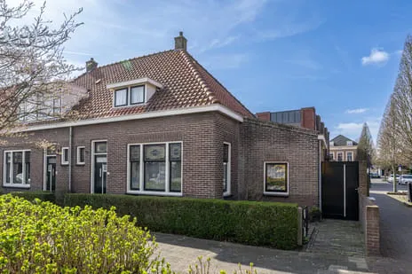 Twee-onder-één-kap te koop: Dirk Bosstraat 31, Middelharnis centrum Middelharnis