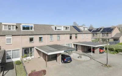 Tussenwoning te koop: Dirk Boutslaan 18, Schildersbuurt Oosterhout