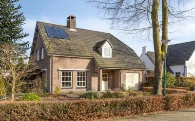 Vrijstaande woning te koop: Dirk van Heinsbergstraat 1, Tiliaans-Weegbree e.o. Luyksgestel