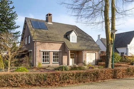 Vrijstaande woning te koop: Dirk van Heinsbergstraat 1, Tiliaans-Weegbree e.o. Luyksgestel