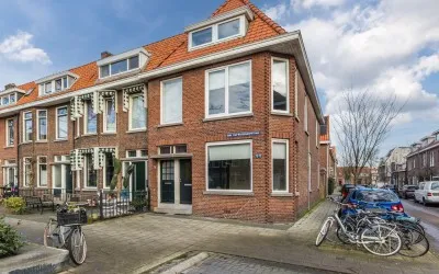 Appartement te koop: Dirk van Wassenaarstraat 12A, Schrijversbuurt Schiedam