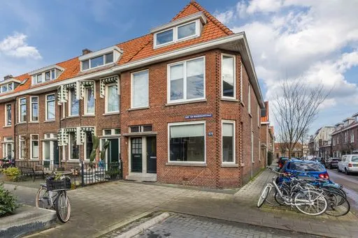 Appartement te koop: Dirk van Wassenaarstraat 12, Schrijversbuurt Schiedam