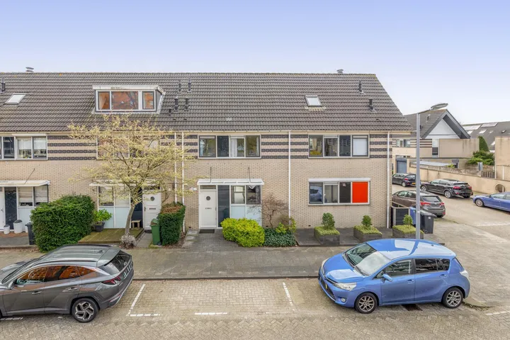 Tussenwoning te koop: Dirkje Goedhartstraat 22, 's-Gravenland Rotterdam