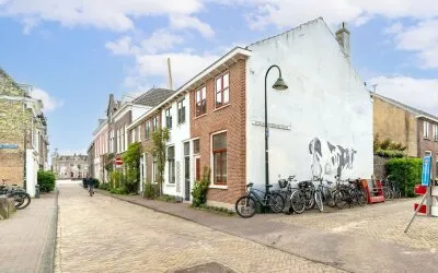 Tussenwoning te koop: Dirklangendwarsstraat 5, Centrum-West Delft
