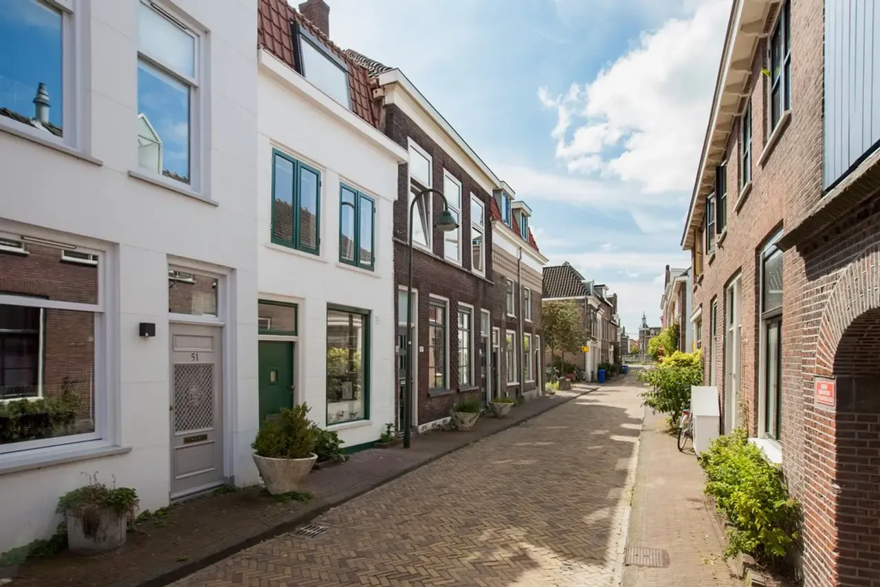 Tussenwoning te koop: Dirklangenstraat 49, Delft