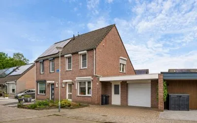 Tussenwoning te koop: Dissel 29, America America