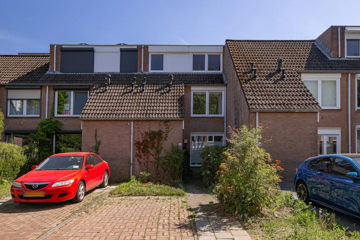 Tussenwoning te koop: Disselhof 18, Egstraat en omgeving Heerlen