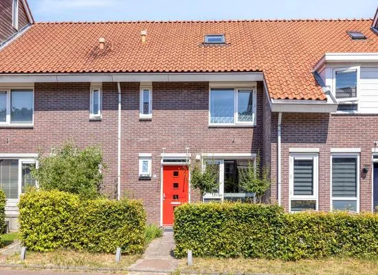 Tussenwoning te koop: Distelberg 27, De Bergen Ede