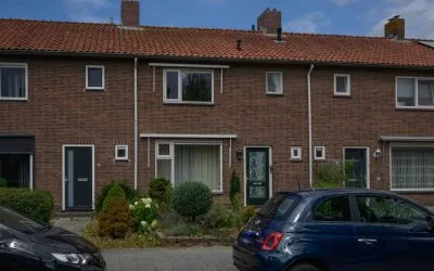 Tussenwoning te koop: Distelstraat 10, Emmeloord-Centrum-Centrum West Emmeloord