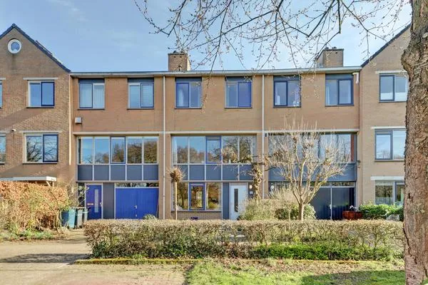 Tussenwoning te koop: Distelvlinderberm 114, Bermen Houten