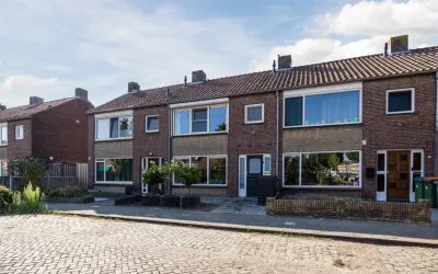 Tussenwoning te koop: Doctor Ariënslaan 155, Centrum Zevenbergen