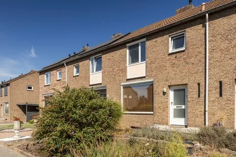 Tussenwoning te koop: Doctor Poelsstraat 21, Elsloo Elsloo (Li)