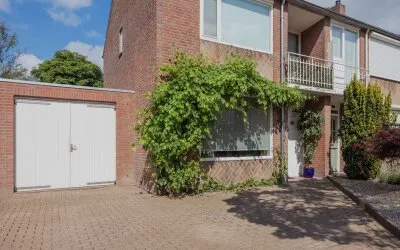 Twee-onder-één-kap te koop: Doctor Schaepmanstraat 10, Prinsessenbuurt Kaatsheuvel