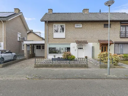 Tussenwoning te koop: Doctor Beckersstraat 134, Beek Beek