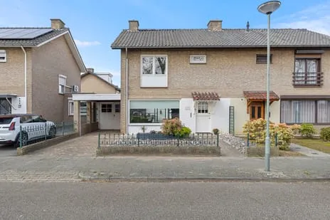 Tussenwoning te koop: Doctor Beckersstraat 134, Beek Beek (Li)