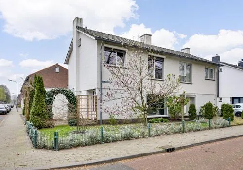 Hoekwoning te koop: Doctor Poelsstraat 2, Keent Weert