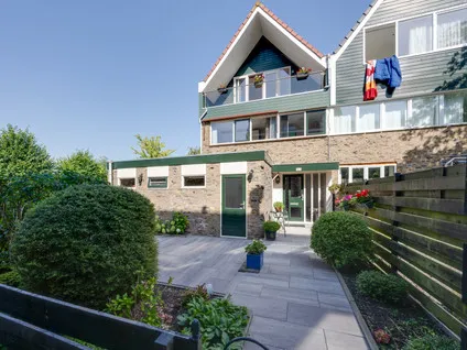 Hoekwoning te koop: Dodonaeuslaan 317, Zaandam