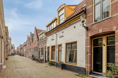 Terraced house for sale: Doelenstraat 22, Binnenstad-West Alkmaar