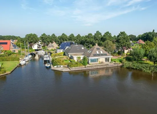 Vrijstaande woning te koop: Doerebout 12, Koudum