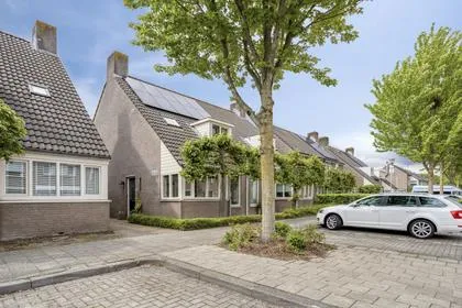 Twee-onder-één-kap te koop: Doesburgstraat 47, Huibeven Midden Tilburg