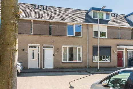 Tussenwoning te koop: Doesburgstraat 82, Huibeven Oost Tilburg