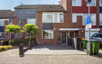 Tussenwoning te koop: Doeshof 6, De Hoven Ede