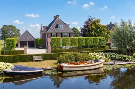 Detached house for sale: Doetseweg 24, Kern-Dorp Giessenburg
