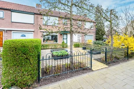 Tussenwoning te koop: Dokter B.J.Buurmanstraat 38, Vreeswijk Nieuwegein