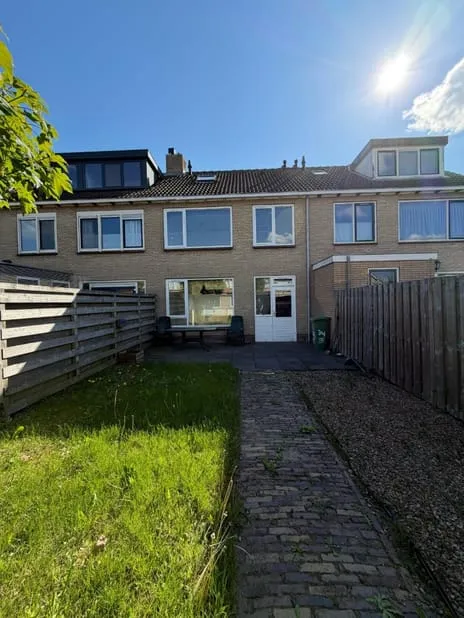 Terraced house for sale: Dokter Bloemstraat 34, Spierdijkerweg en omgeving Spierdijk