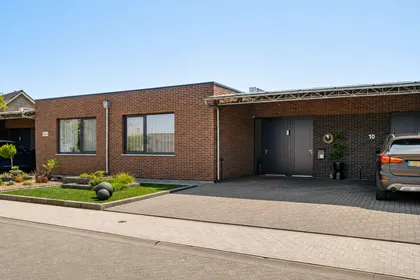 Tussenwoning te koop: Dokter Deumensstraat 12, Sint Odiliënberg Sint Odiliënberg