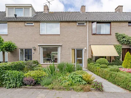Tussenwoning te koop: Dokter Hamburgerlaan 29, Vogelbuurt Boskoop
