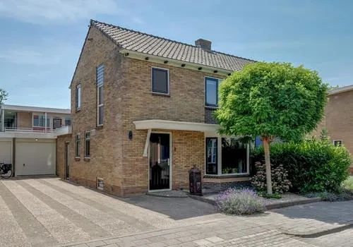 Terraced house for sale: Dokter van Balen Blankenstraat 8, Bonifatius Spanbroek