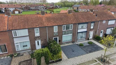 Tussenwoning te koop: Dokter Broodmanstraat 13, Breskens Breskens