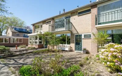 Tussenwoning te koop: Dokter de Bruynstraat 47, Oldenzaal
