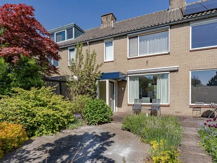 Tussenwoning te koop: Dokter Hamburgerlaan 45, Vogelbuurt Boskoop