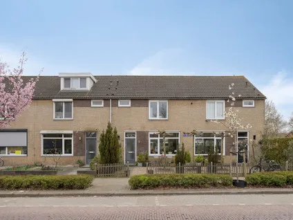Tussenwoning te koop: Dokter Hiemstralaan 55, Stalkaarsen Gorinchem