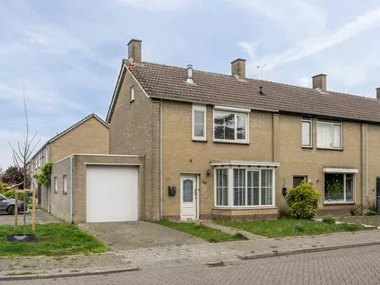 Hoekwoning te koop: Dokter Renesstraat 34, Oud-Vossemeer Oud-Vossemeer