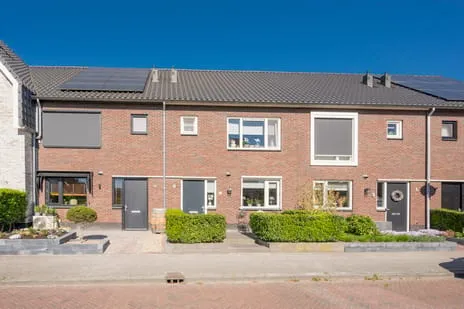 Tussenwoning te koop: Dokter van de Kolkstraat 6, Nijkerkerveen-Noord Nijkerkerveen